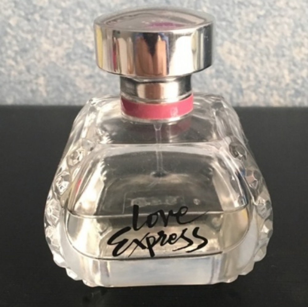 Express "love" perfume